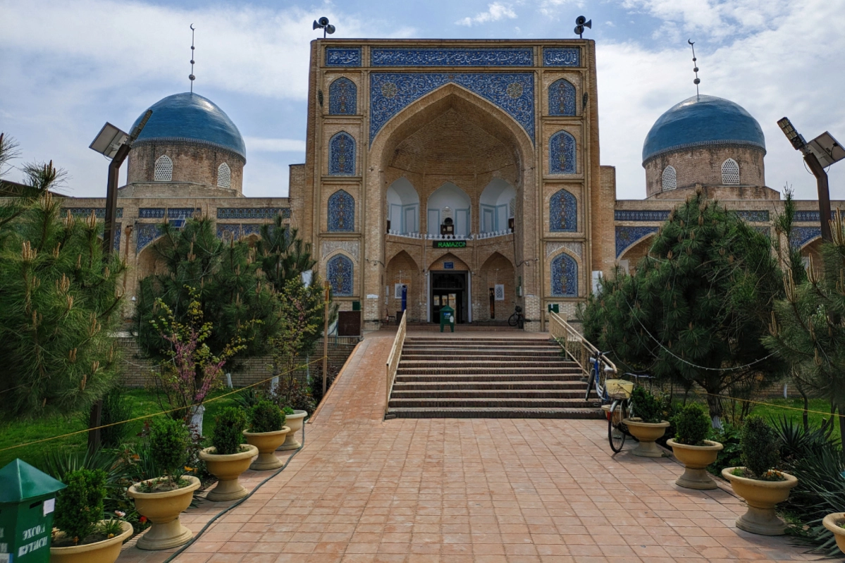 Rishtan, the blue-glaze ceramics town in the Ferghana Valley