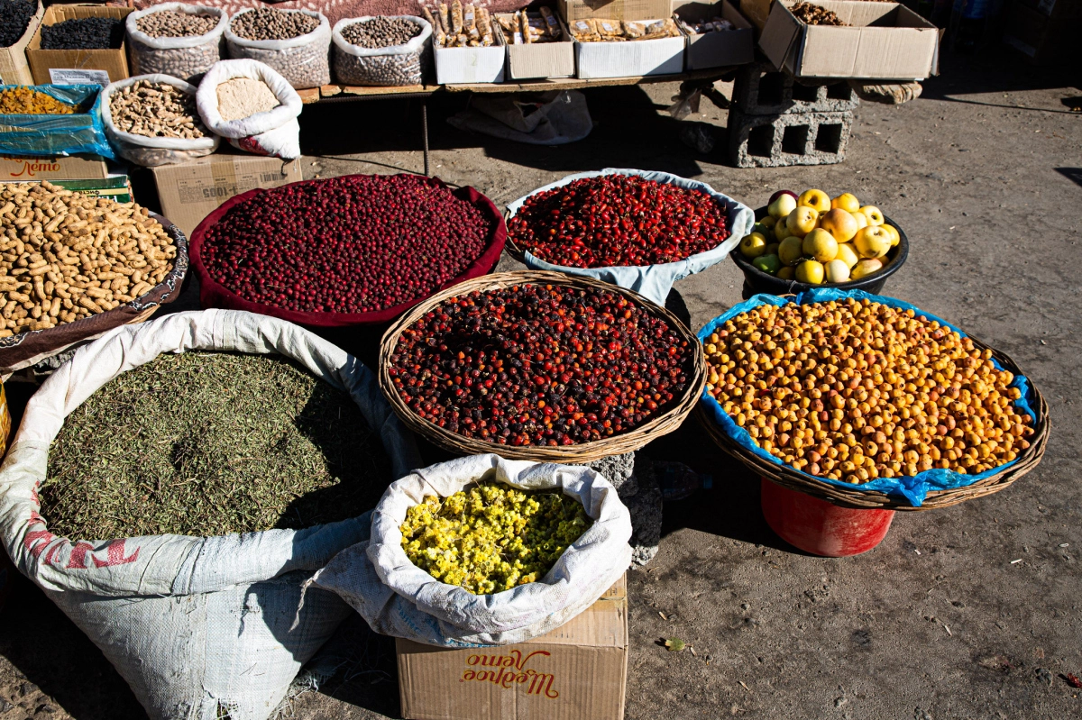 Roadside stall near Takhtakaracha Pass Roadside stall with dried fruit, herbs and local snacks near Takhtakaracha Pass