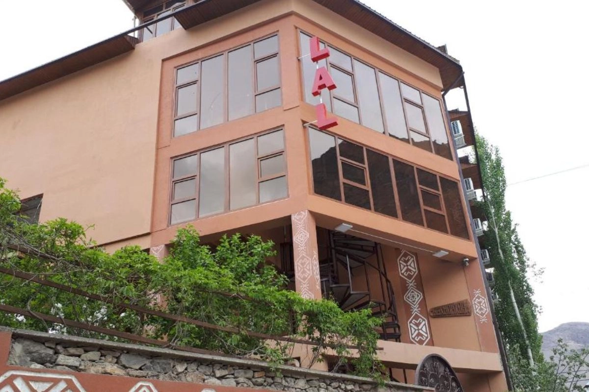 Fassade — LAL Hotel