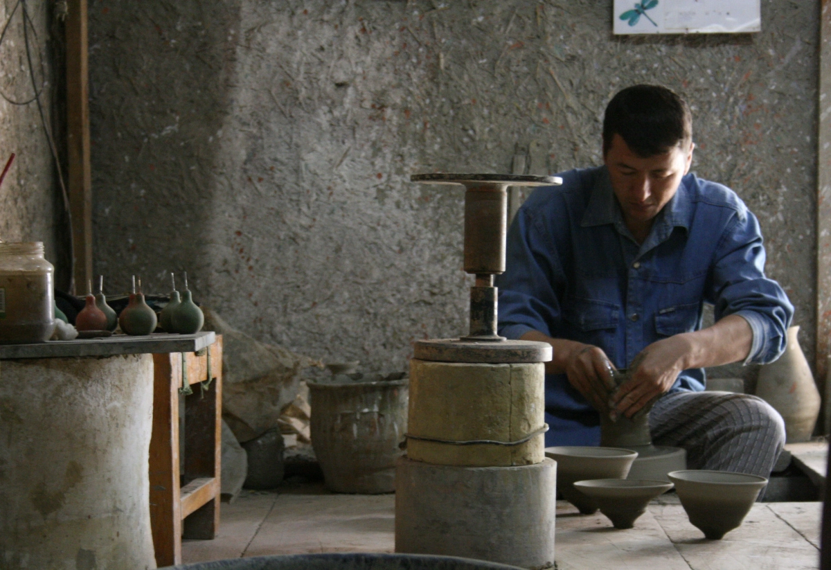 Gijduvan ceramic workshop