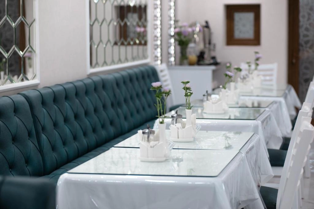 Registon Saroy in Samarkand, restaurant area