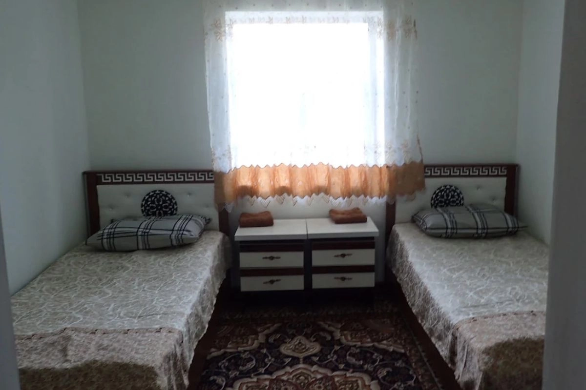 Zimmer mit zwei Einzelbetten — Guesthouse Ren
