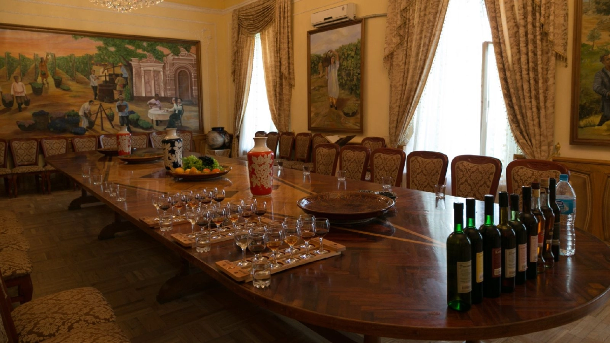 Wine-tasting table in Samarkand