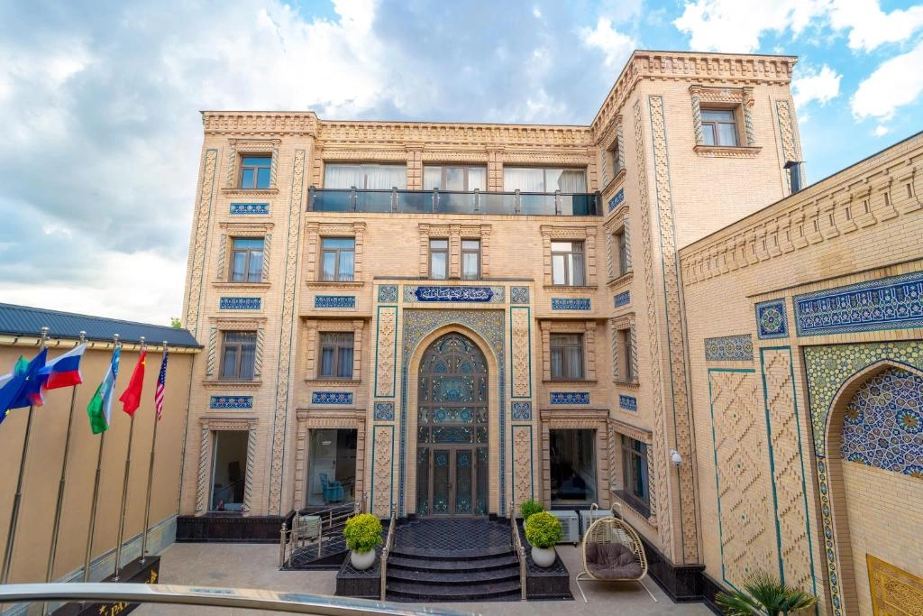 Facade of Shohjahon Palace Hotel & Spa in Samarkand