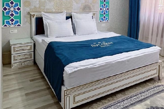 Diplomat Premium, Samarcande — chambre double avec lit king-size