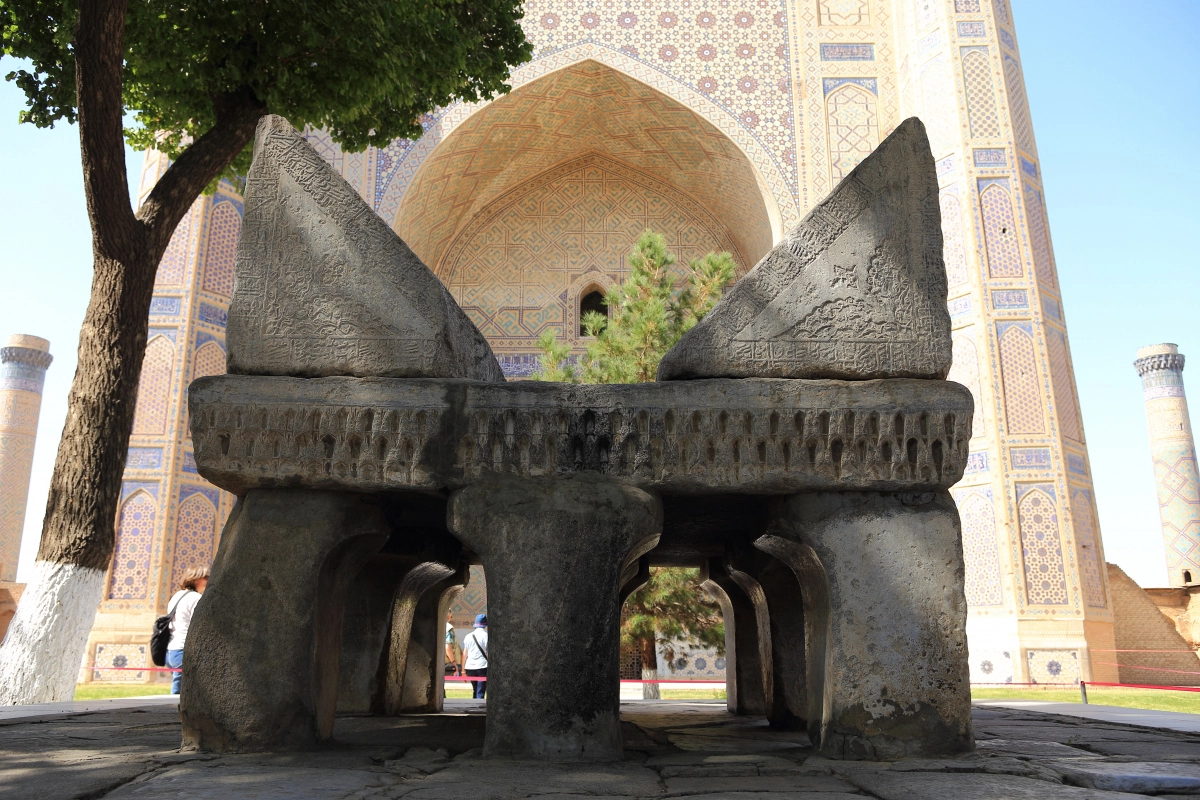 Bibi-Khanum Madrasah, Samarkand