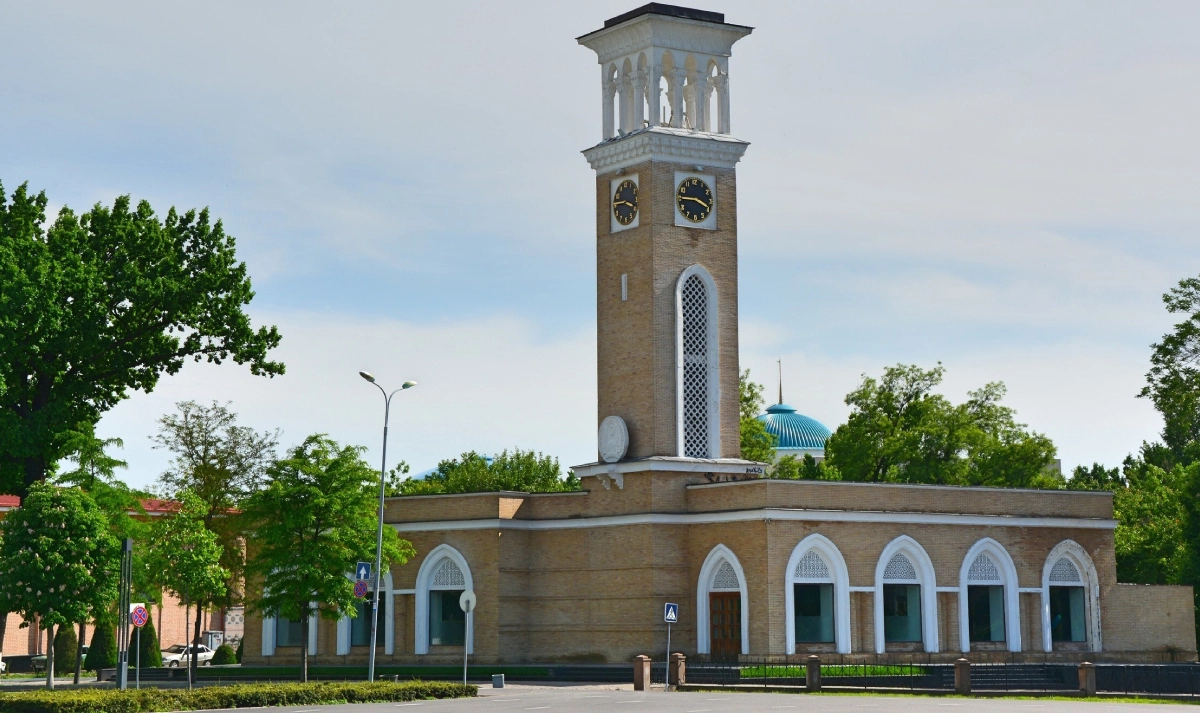 Amir Temur Square