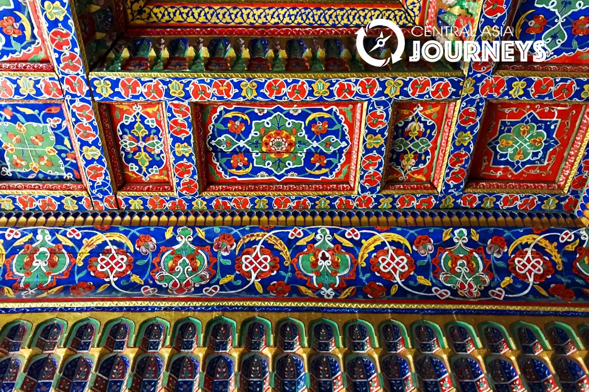 Декоративный потолок во дворце Худояр-хана в Коканде