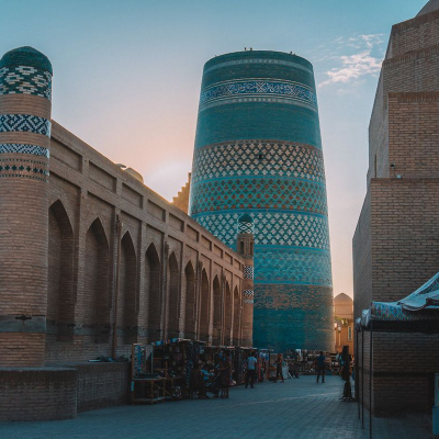 Познакомьтесь с богатыми традициями Центральной Азии в туре по ее странам.
