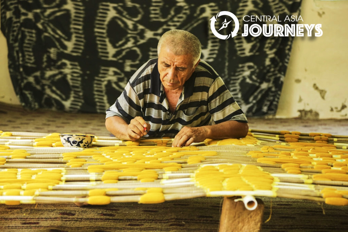 Ручная работа с тканью в Ферганской долине