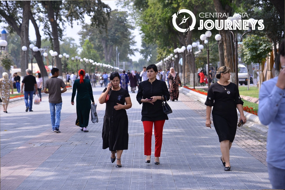 Городская жизнь в Ферганской долине во время тура