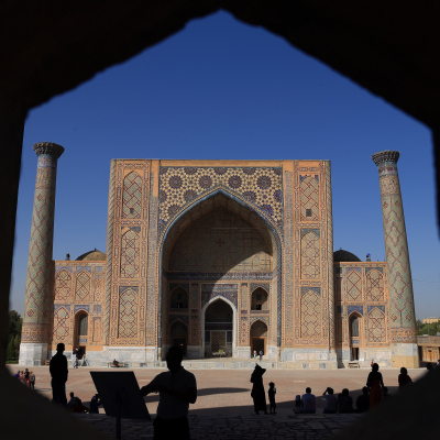 Tour von Turkestan nach Usbekistan mit Taschkent und Samarkand.